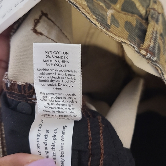 Pac Sun Leopard print Jeans 25 NWT - Picture 6 of 6